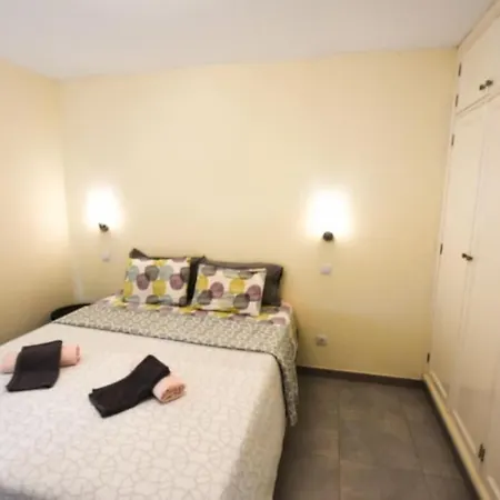 Book Jet - Ursula Top Floor & Speedy Wifi *
